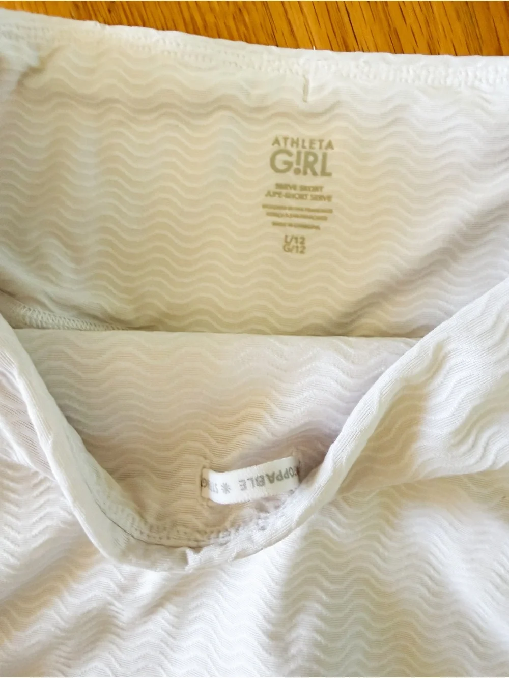 Athleta girls white 3 piece Serve set -jacket- skort - tank 12-14 years